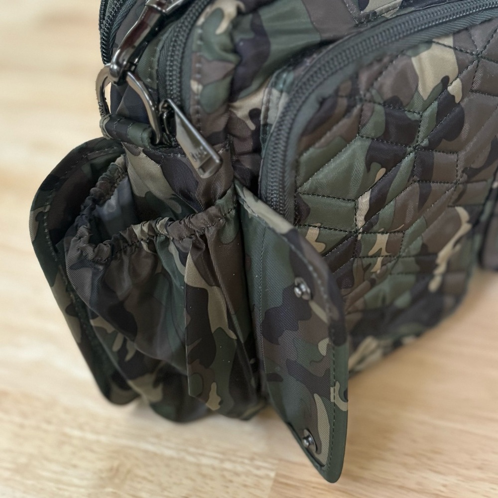 Lug Navigator Camo Quilted Messenger Bag - Picture 12 of 14